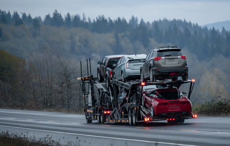 Paperwork for Transporting a Vehicle From Canada to U.S.